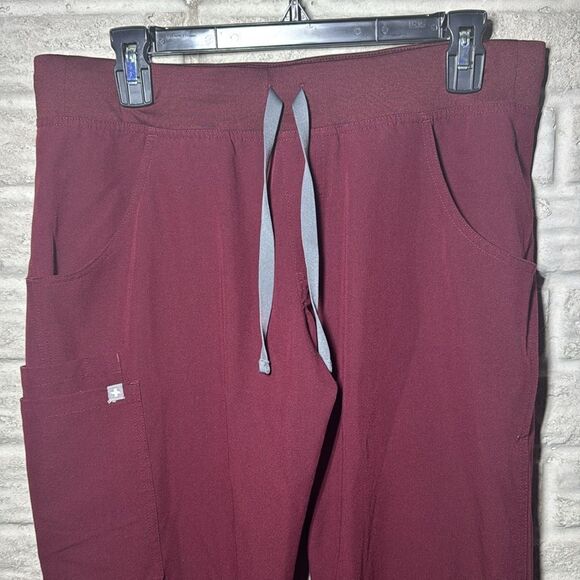 Figs Kade Cargo Scrub Pants - Picture 2 of 6